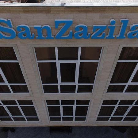 古达乌塔 Sanzazila酒店 外观 照片